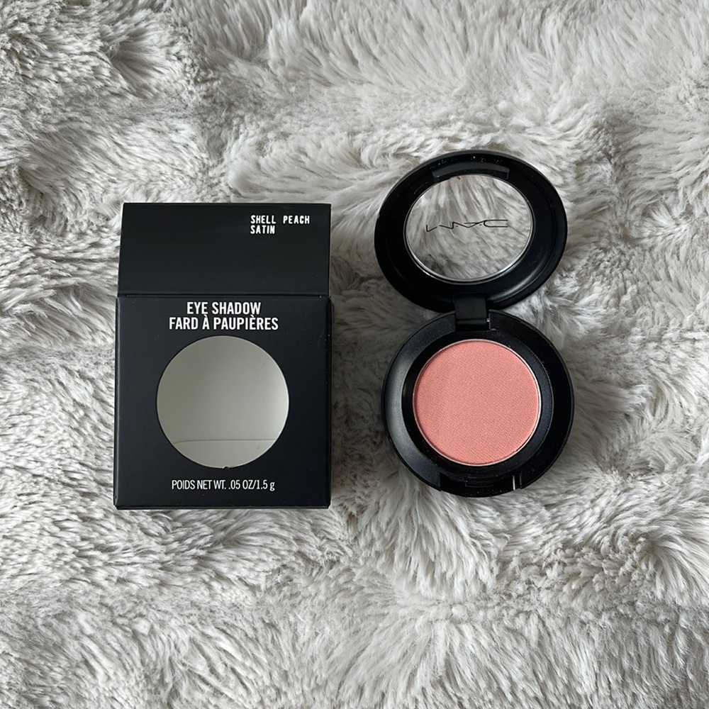 MAC Shell Peach Eyeshadow